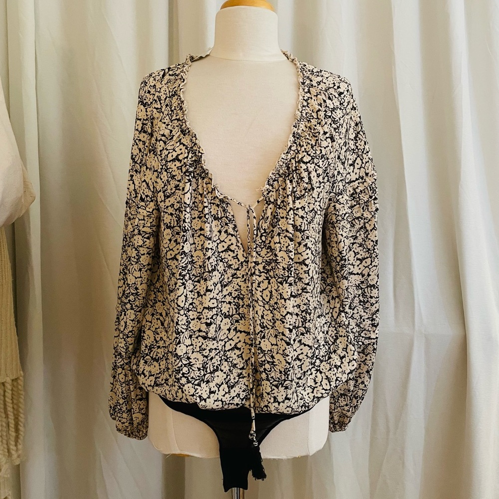 NWT Free People bodysuit w/ balloon-sleeve silhouette | Size M
